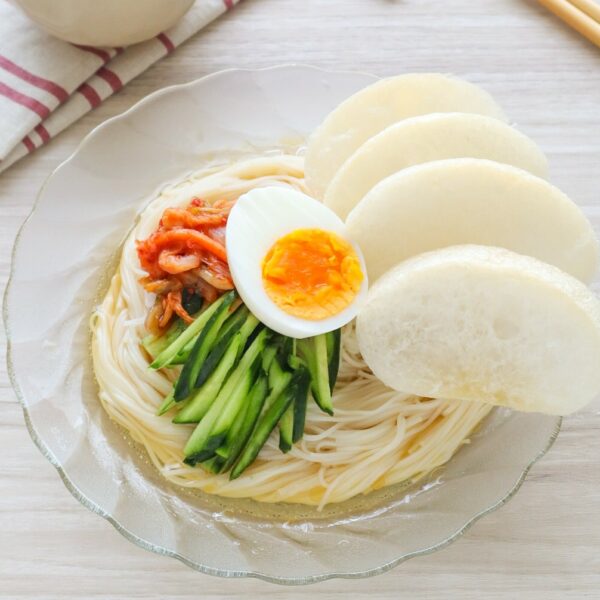 とろーりたま麩の韓国冷麺風そうめん